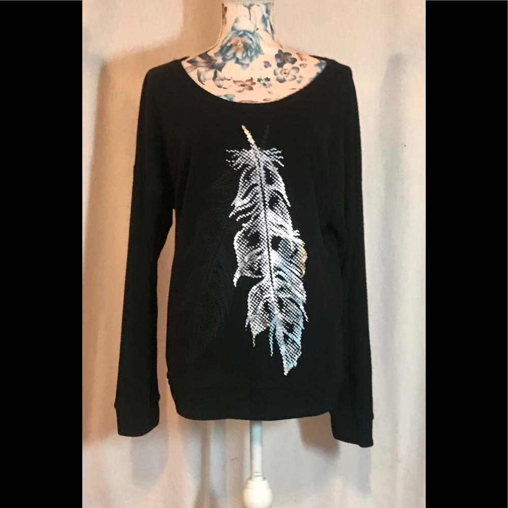 American Eagle Silver Foul Feather Long Sleeve Tee